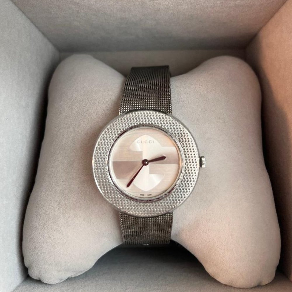 Gucci Women's YA129407 U-Play Stainless Steel Watch